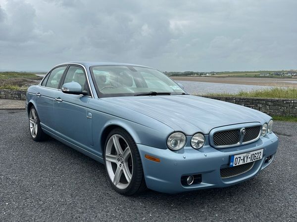Jaguar XJ Saloon, Diesel, 2007, Blue