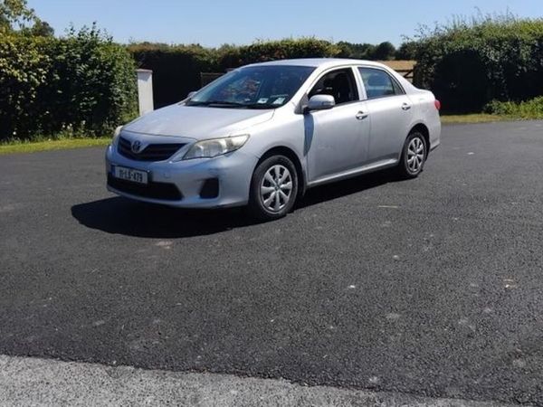 Toyota Corolla Saloon, Diesel, 2011, Silver