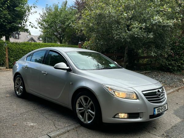 Opel Insignia Saloon, Diesel, 2013, Silver