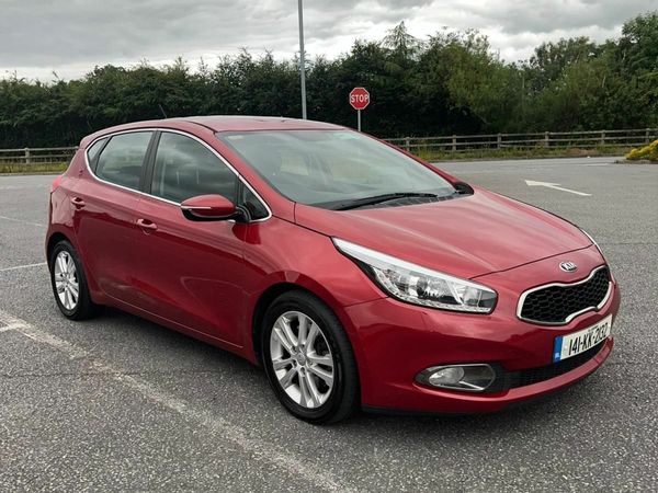 Kia Ceed Hatchback, Diesel, 2014, Red