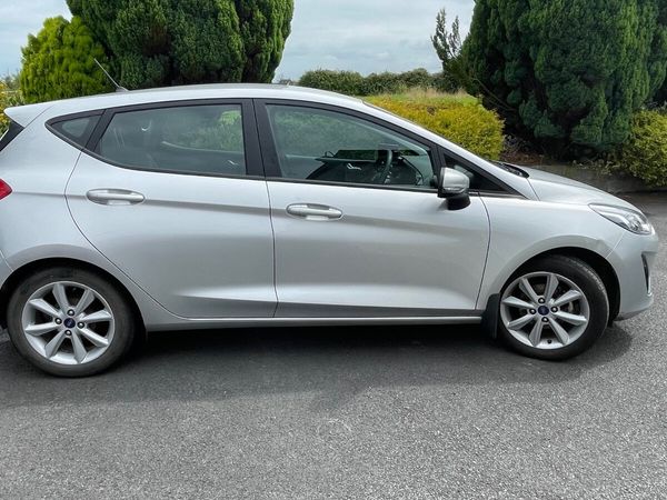 Ford Fiesta Hatchback, Petrol, 2018, Grey