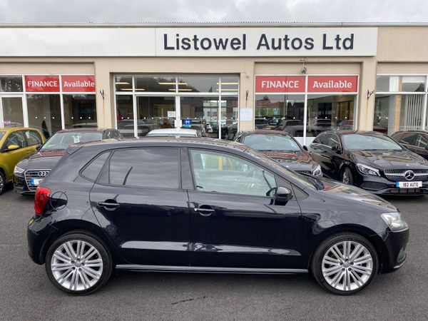 Volkswagen Polo Hatchback, Petrol, 2015, Black