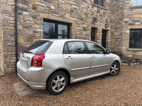 Toyota Corolla Hatchback, Petrol, 2005, Silver