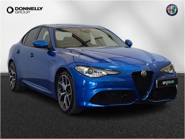Alfa Romeo Giulia Saloon, Petrol, 2022, Blue