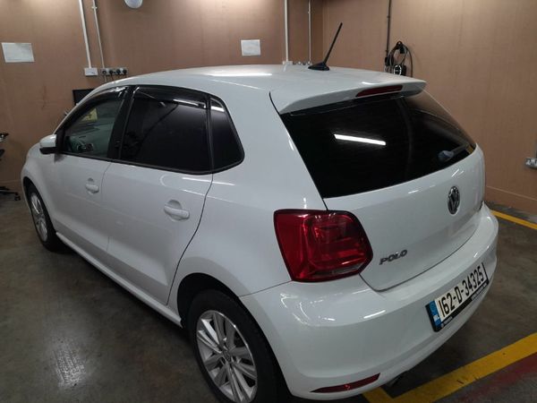Volkswagen Polo Hatchback, Petrol, 2016, White