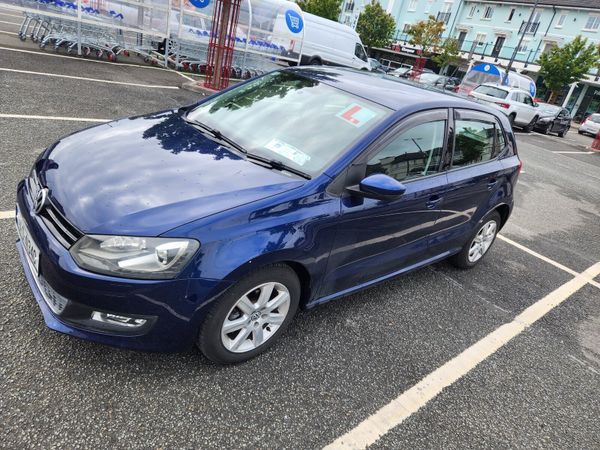 Volkswagen Polo Hatchback, Petrol, 2013, Blue