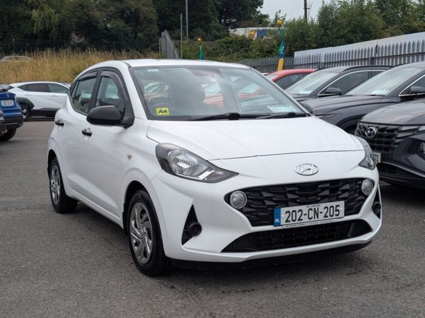 Hyundai i10 Hatchback, Petrol, 2020, White