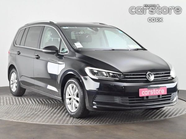 Volkswagen Touran MPV, Petrol, 2017, Black