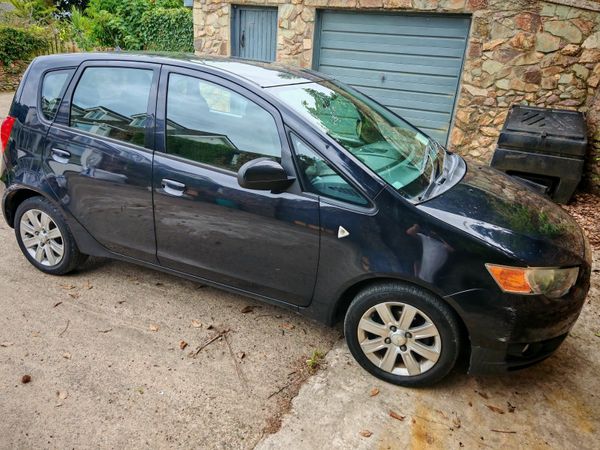 Mitsubishi Colt MPV, Petrol, 2011, Black