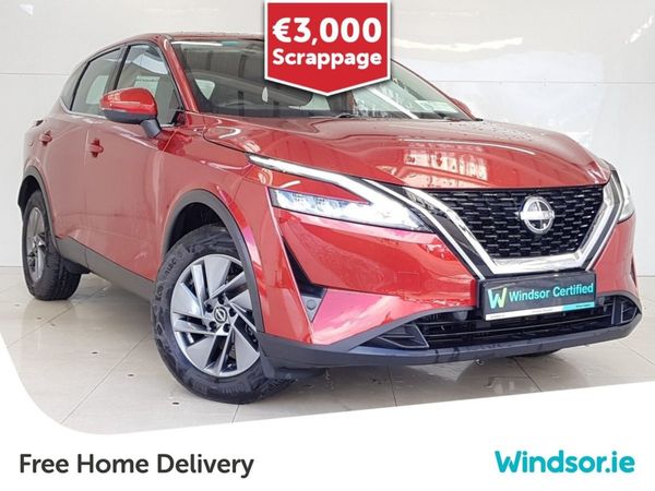 Nissan Qashqai Crossover, Petrol, 2022, Red