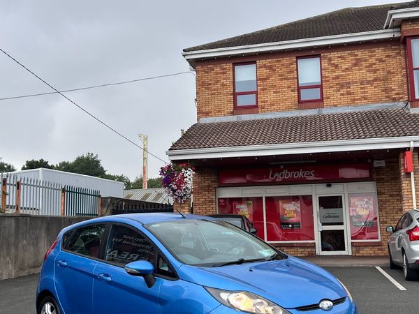 Ford Fiesta Hatchback, Petrol, 2010, Blue