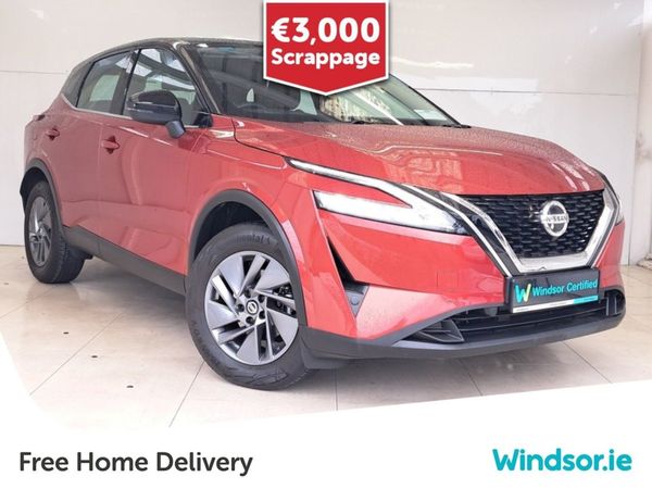 Nissan Qashqai Crossover, Petrol, 2022, Red