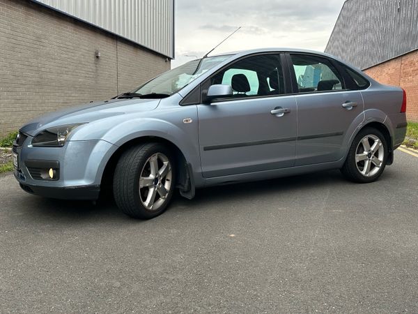 Ford Focus Saloon, Petrol, 2007, Blue