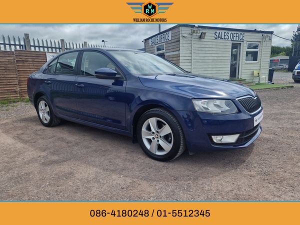 Skoda Octavia Hatchback, Diesel, 2013, Blue