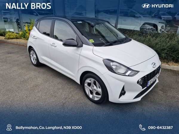 Hyundai i10 Hatchback, Petrol, 2021, White