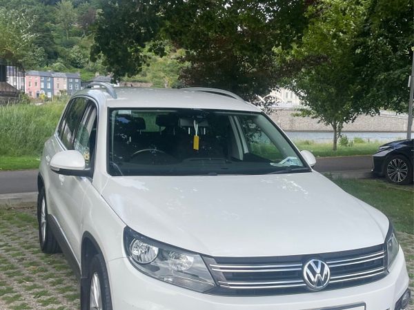 Volkswagen Tiguan SUV, Diesel, 2013, White