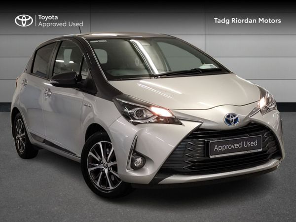 Toyota Yaris Hatchback, Petrol Hybrid, 2020, Silver