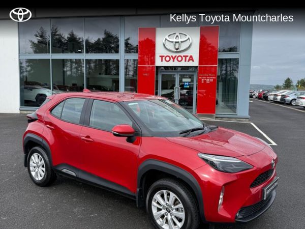 Toyota Yaris Cross Hatchback, Petrol Hybrid, 2022, Red