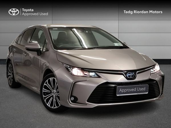 Toyota Corolla Saloon, Petrol Hybrid, 2020, Grey