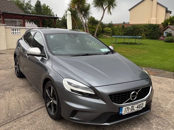 Volvo V40 Hatchback, Diesel, 2017, Grey