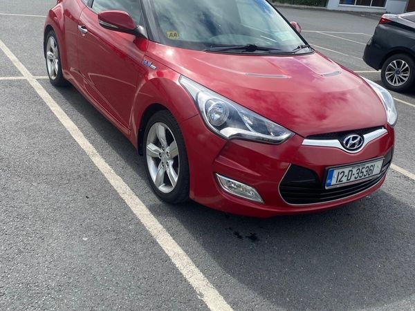 Hyundai Veloster Hatchback, Petrol, 2012, Red