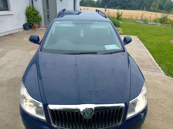 Skoda Octavia Estate, Diesel, 2011, Blue
