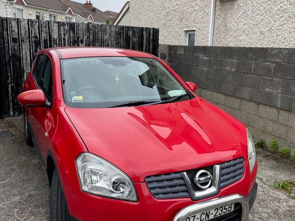 Nissan Qashqai Hatchback, Diesel, 2007, Red
