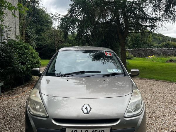 Renault Clio Hatchback, Ethanol Petrol, 2010, Gold