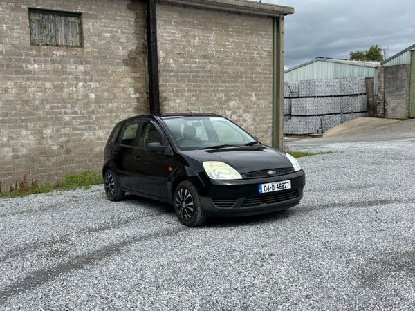Ford Fiesta Hatchback, Petrol, 2004, Black