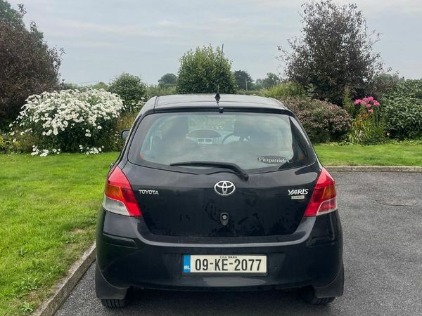 Toyota Yaris Hatchback, Petrol, 2009, Black