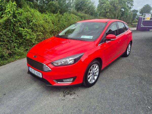 Ford Focus Hatchback, Diesel, 2016, Red