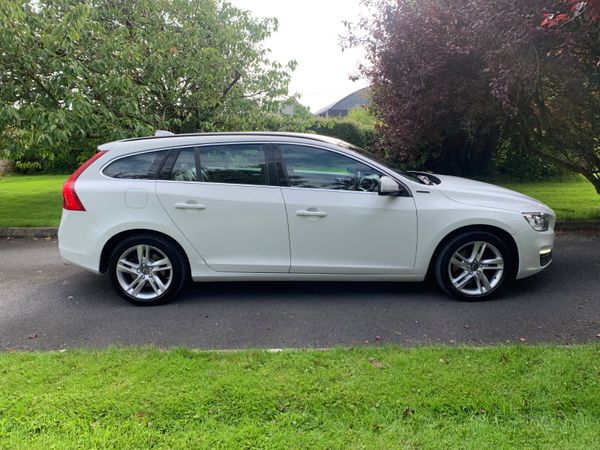 Volvo V60 Estate, Diesel Plug-in Hybrid, 2017, White