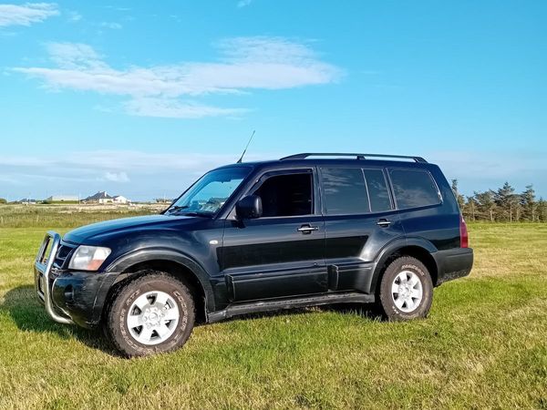 Mitsubishi Pajero SUV, Diesel, 2006, Black