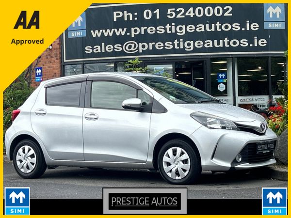 Toyota Yaris Hatchback, Petrol, 2015, Silver