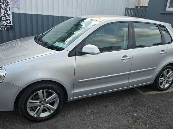 Volkswagen Polo Hatchback, Petrol, 2008, Silver
