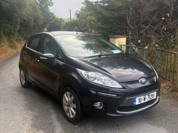 Ford Fiesta Hatchback, Diesel, 2010, Black