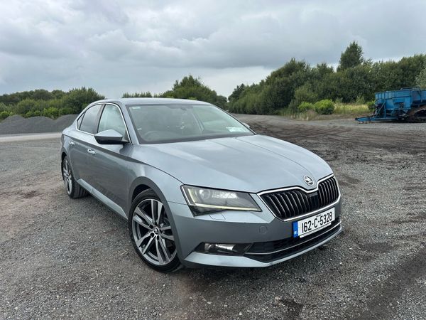 Skoda Superb Saloon, Petrol, 2016, Grey