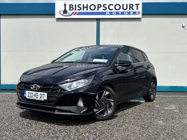 Hyundai i20 Hatchback, Petrol, 2023, Black