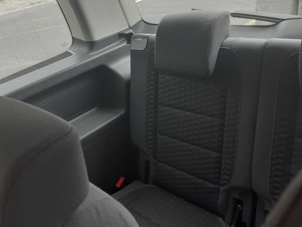 Volkswagen Touran MPV, Petrol, 2008, Silver