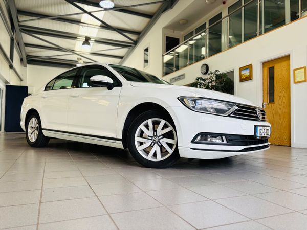 Volkswagen Passat Saloon, Diesel, 2016, White