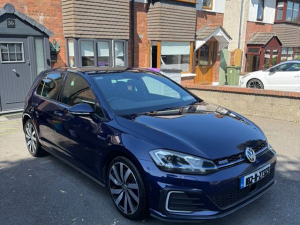 Volkswagen Golf Hatchback, Petrol Plug-in Hybrid, 2018, Blue