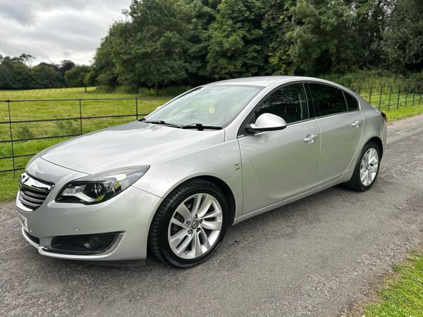 Vauxhall Insignia Hatchback, Diesel, 2016, Silver