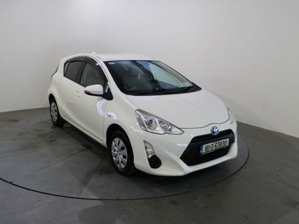 Toyota Aqua Hatchback, Petrol Hybrid, 2016, White