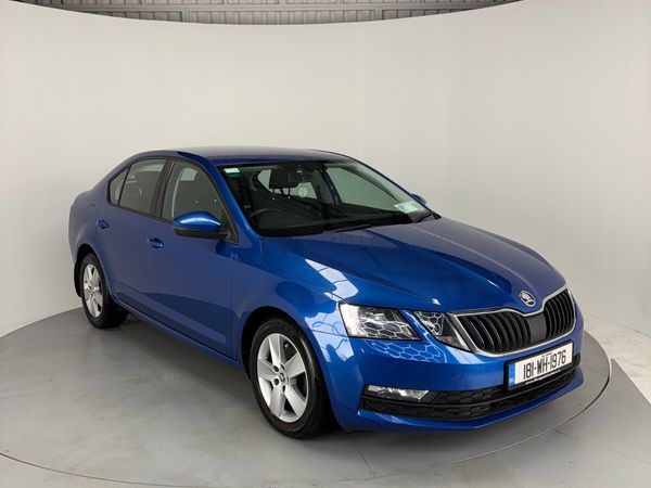 Skoda Octavia Hatchback, Diesel, 2018, Blue