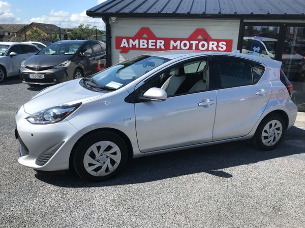 Toyota Aqua Hatchback, Petrol Hybrid, 2019, Silver