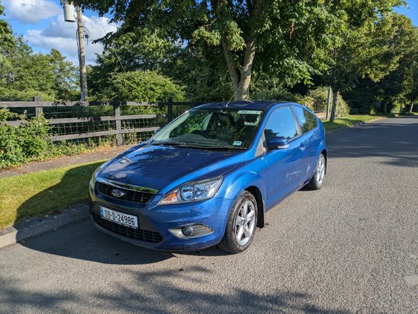 Ford Focus Hatchback, Petrol, 2009, Blue