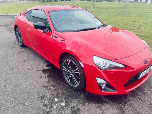 Toyota GT86 Coupe, Petrol, 2015, Red