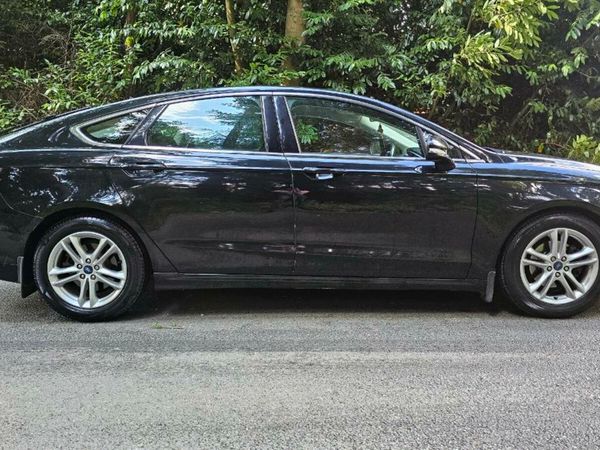 Ford Mondeo Hatchback, Diesel, 2016, Black