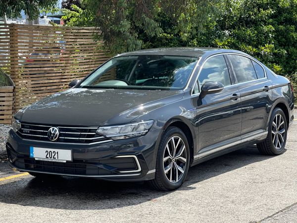 Volkswagen Passat Saloon, Petrol Plug-in Hybrid, 2021, Grey