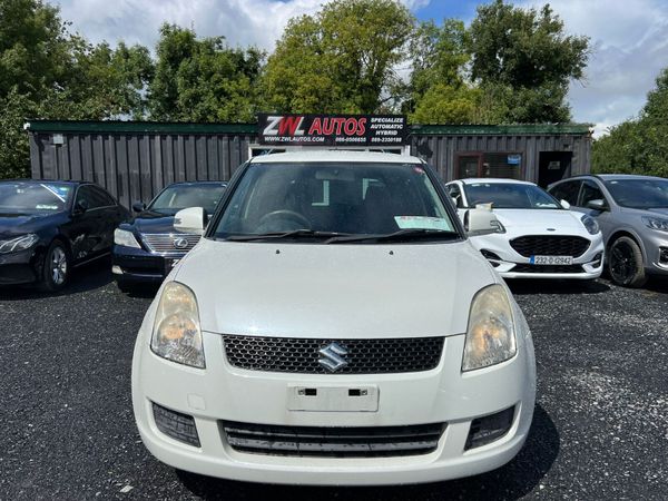 Suzuki Swift Hatchback, Petrol, 2010, White